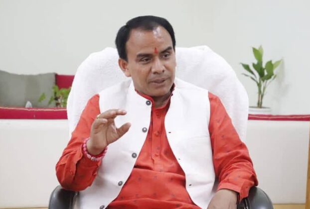 सूबे के प्रत्येक ब्लॉक में बनेंगे कलस्टर विद्यालयः डॉ. धन सिंह
